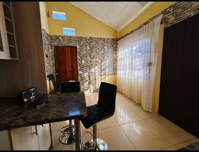 2 BEDROOM HOUSE FOR SALE IN SAVANNA CITY